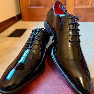 Mezlan Black Patent Leather Oxford Shoes with Striking Red Interior